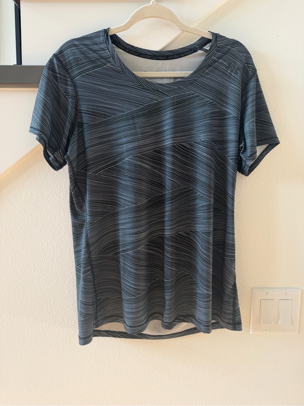 Under Armour Women's Black and Gray Striped Short Sleeve Tee